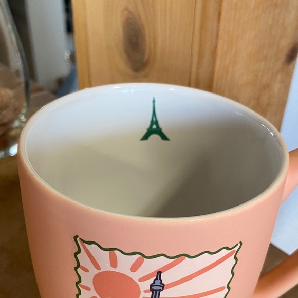⚡️5 for $12⚡️Paris Themed Peach 20 ounce Mug - Picture 2 of 8